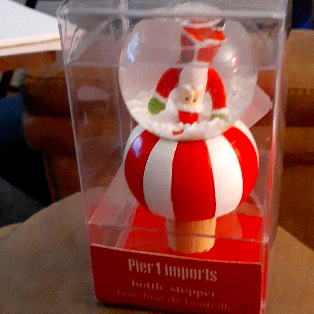 Pier one santa christmas bottle stopper